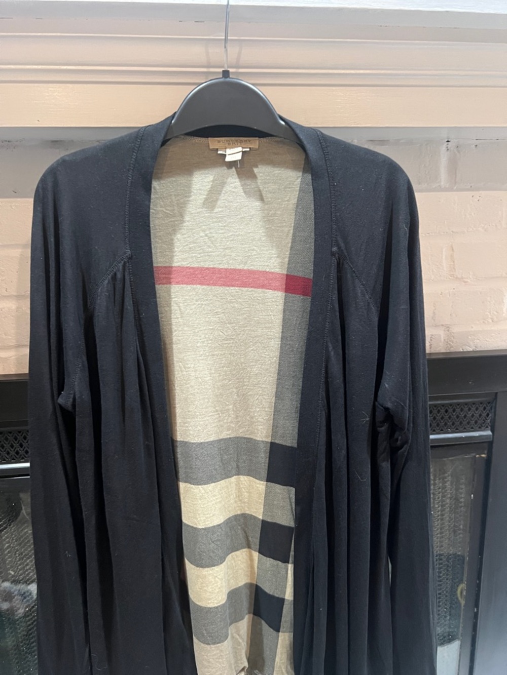 Burberry Black Open-Front Cape with Signature Check Lining - Picture 2 of 9
